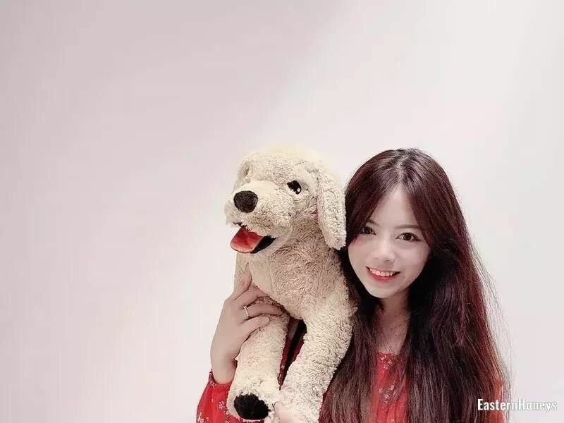 Jingyi, 25